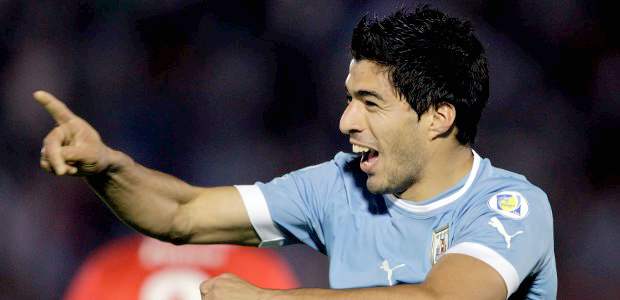 Uruguay fulminó a Chile con cuatro goles de Luis Suárez | Reuters | Luis Suárez fue la figura del compromiso.