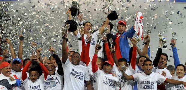 ¡Junior tu papá!, campeón del fútbol colombiano | Colprensa | La séptima estrella del equipo que orientó el bogotano José Eugenio Hernández llegó a través de los remates desde los doce pasos.