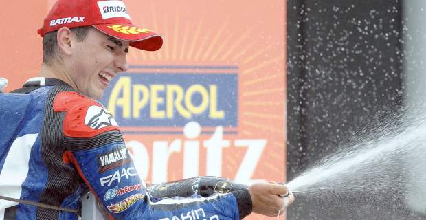 Lorenzo logró otro triplete español en el G.P de San Marino | Reuters | Jorge Lorenzo se impuso este domingo en el Gran Premio de San Marino de MotoGP y cerró el duodécimo triple español en la historia del motociclismo y el tercero de 2011.