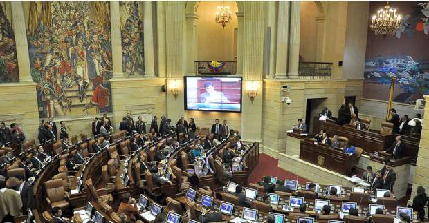 Choque de poderes por reforma a la justicia | Colprensa | Se aprobaron artículos para los límites en las indemnizaciones; la creación de la supercorte y el poder nominador de las Cortes.