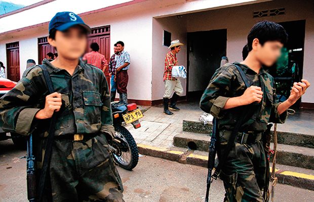  Según la Fiscalía, el reclutamiento hizo parte de una política de esa guerrilla. Y esa conducta es atribuible al secretariado de las Farc. FOTO COLPRENSA