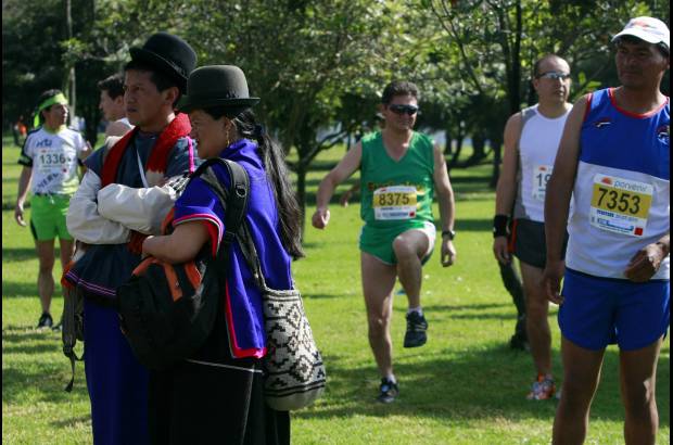 Colprensa - Los ind&#237;genas guambianos se encargaron de contagiar con su esp&#237;ritu a los puntuales atletas nacionales e internacionales.
