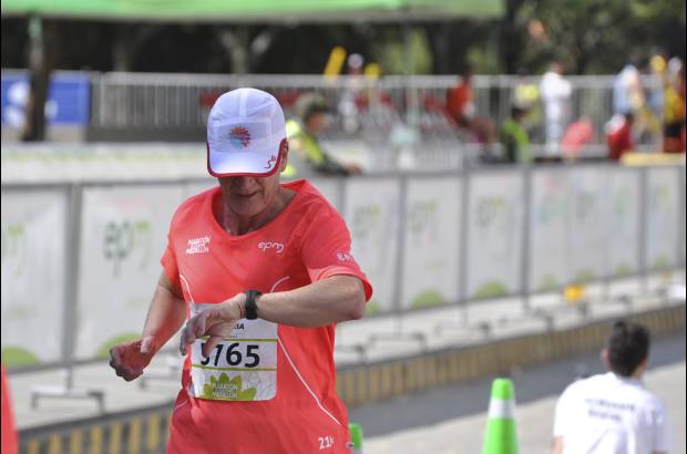 Esteban Jaramillo y Sebasti&#225;n Salazar - M&#225;s de 10 mil competidores se dieron cita en esta hist&#243;rica cita deportiva que se corr&#237;a en las modalidades de 5, 10, 21 y 42 kil&#243;metros.