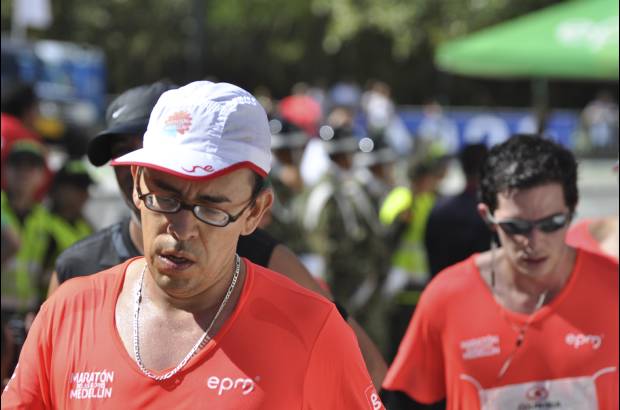Esteban Jaramillo y Sebasti&#225;n Salazar - M&#225;s de 10 mil competidores se dieron cita en esta hist&#243;rica cita deportiva que se corr&#237;a en las modalidades de 5, 10, 21 y 42 kil&#243;metros.