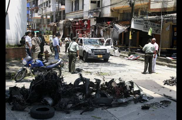 Reuters - La explosi&#243;n se registr&#243; en inmediaciones a la sede de la Fiscal&#237;a General y la alcald&#237;a de Buenaventura, en el departamento del Valle.