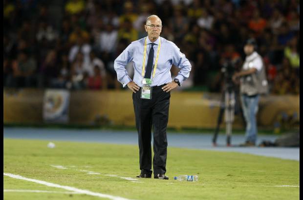 Reuters - El conjunto de Brian Eastick atac&#243; como pudo y mostr&#243; ganas de quedarse pero enfrent&#243; a un rival que adem&#225;s de iniciativa lo super&#243; con f&#250;tbol.