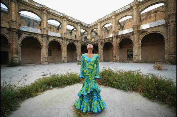 REUTERS - Maika Kubo es una japonesa que ha llamado la atenci&#243;n por su talento para bailar flamenco. Desde peque&#241;a, en su colegio, aprendi&#243; esta danza y ahora su amor por el baile la llev&#243; a Sevilla, Espa&#241;a, lugar de origen de estos llamativos pasos.