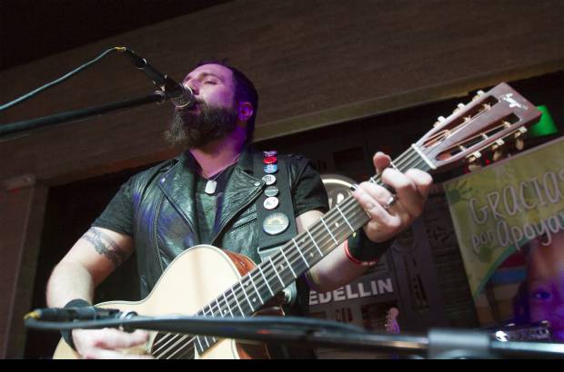 Fotos Edwin Bustamante Restrepo - Monte Pittman, el guitarrista de Madonna, se present&#243; en la noche del martes 27 de noviembre en Hard Rock Medell&#237;n. As&#237; estuvo la velada en im&#225;genes.