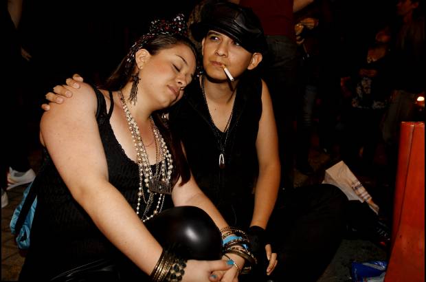 Foto Donaldo Zuluaga - Alegr&#237;a, emoci&#243;n, ansiedad y mucha expectativa es lo que sienten los fan&#225;ticos de Madonna para su concierto. Los madrugadores al estadio Atanasio Girardot saben que este mi&#233;rcoles 28 de noviembre ser&#225; un d&#237;a inolvidable. As&#237; se vive la jornada.