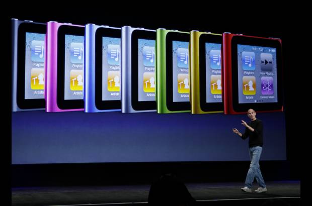 AP - El dispositivo nano se comercializar&#225; en varios colores.
