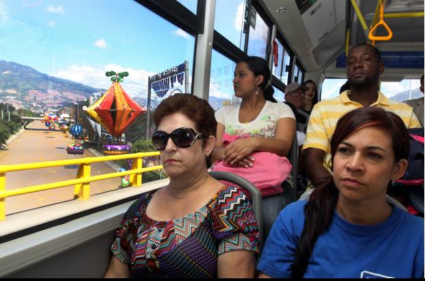 Julio C&#233;sar Herrera - Los antioque&#241;os madrugaron este jueves para estrenar el nuevo servicio de transporte metropl&#250;s.