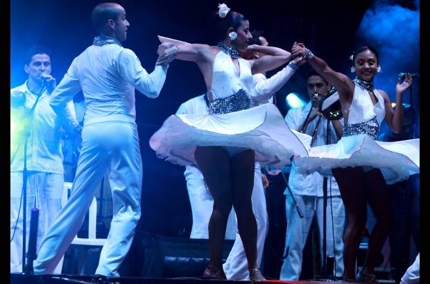 Manuel Saldarriaga - La rumba se prendi&#243; en la Feria de las Flores 2010.