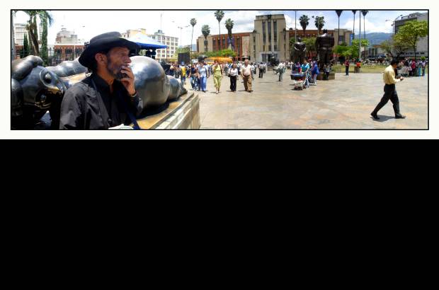 Henry Agudelo - El Parque de las Esculturas o Plaza Botero, en el centro de Medellín, hace parte del eje cultural con el Museo de Antioquia y el Palacio de la Cultura Rafael Uribe Uribe.