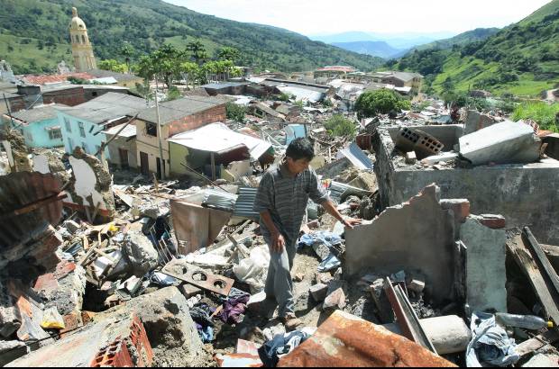 Foto Juan Antonio S&#225;nchez - El municipio sufri&#243; adem&#225;s de un saqueo y los due&#241;os de lo ajeno se llevaron lo poco que no se da&#241;&#243; con el deslizamiento.