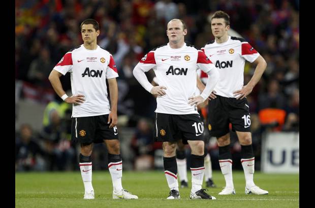 Reuters - La defensa, sin el capitán Puyol pero con un gran Mascherano, consiguió dejar en fuera de juego al mexicano Javier Hernández en un par de desmarques peligrosos a la espalda, lo poco que se vio del "Chicharito" durante los 90 minutos.