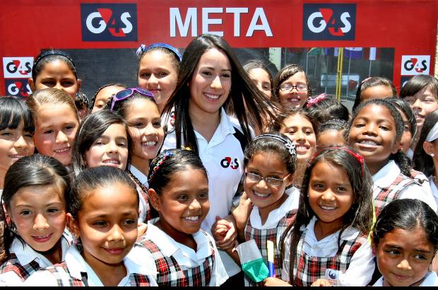 Juan Antonio S&#225;nchez - Los estudiantes del colegio Mano Amiga de Bello, suspendieron sus actividades acad&#233;micas para recibir la visita de la medallista ol&#237;mpica Mariana Paj&#243;n.