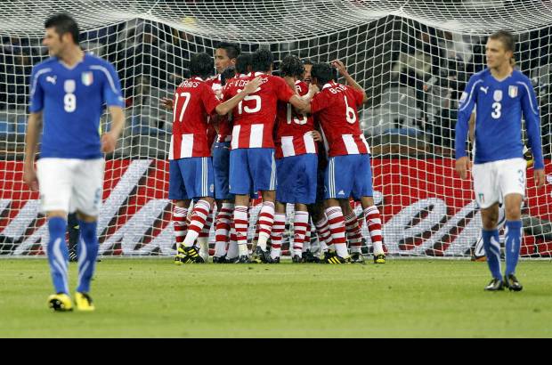 Reuters - La celebración de los paraguayos ante 66.000 espectadores.