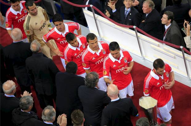 AP - Benfica no levanta un trofeo europeo desde 1962, cuando un Eusebio de 20 a&#241;os anot&#243; dos veces en la victoria 5-3 sobre Real Madrid.