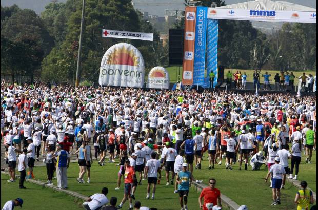 Colprensa - El parque Sim&#243;n Bol&#237;var fue el punto de partida de la edici&#243;n n&#250;mero 12 de la Media Marat&#243;n de Bogot&#225;, con un trayecto de 21 kil&#243;metros.