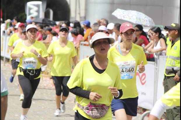 Esteban Jaramillo y Sebastián Salazar - Más de 10 mil competidores se dieron cita en esta histórica cita deportiva que se corría en las modalidades de 5, 10, 21 y 42 kilómetros.