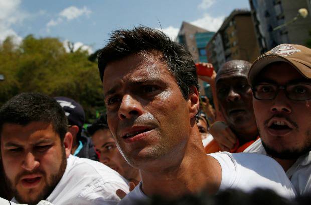 Reuters - L&#243;pez, un economista de 42 a&#241;os de edad, educado en Estados Unidos, ha encabezado la reciente ola de protestas que sacuden a Venezuela.