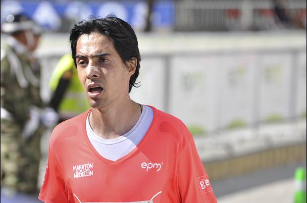 Esteban Jaramillo y Sebasti&#225;n Salazar - M&#225;s de 10 mil competidores se dieron cita en esta hist&#243;rica cita deportiva que se corr&#237;a en las modalidades de 5, 10, 21 y 42 kil&#243;metros.