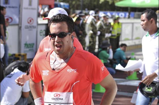 Esteban Jaramillo y Sebasti&#225;n Salazar - M&#225;s de 10 mil competidores se dieron cita en esta hist&#243;rica cita deportiva que se corr&#237;a en las modalidades de 5, 10, 21 y 42 kil&#243;metros.