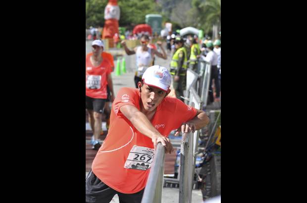 Esteban Jaramillo y Sebasti&#225;n Salazar - M&#225;s de 10 mil competidores se dieron cita en esta hist&#243;rica cita deportiva que se corr&#237;a en las modalidades de 5, 10, 21 y 42 kil&#243;metros.