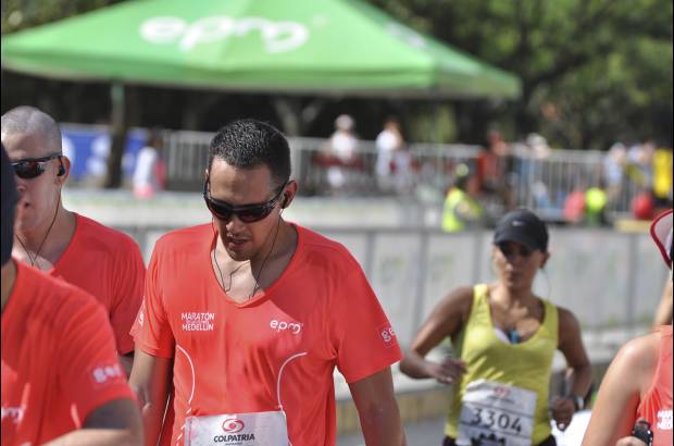 Esteban Jaramillo y Sebasti&#225;n Salazar - M&#225;s de 10 mil competidores se dieron cita en esta hist&#243;rica cita deportiva que se corr&#237;a en las modalidades de 5, 10, 21 y 42 kil&#243;metros.