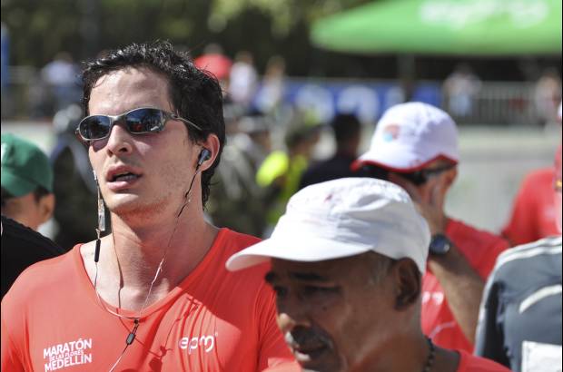 Esteban Jaramillo y Sebasti&#225;n Salazar - M&#225;s de 10 mil competidores se dieron cita en esta hist&#243;rica cita deportiva que se corr&#237;a en las modalidades de 5, 10, 21 y 42 kil&#243;metros.