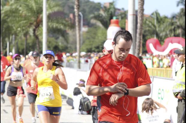 Esteban Jaramillo y Sebasti&#225;n Salazar - M&#225;s de 10 mil competidores se dieron cita en esta hist&#243;rica cita deportiva que se corr&#237;a en las modalidades de 5, 10, 21 y 42 kil&#243;metros.