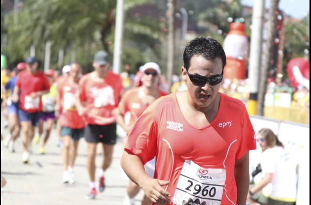 Esteban Jaramillo y Sebasti&#225;n Salazar - M&#225;s de 10 mil competidores se dieron cita en esta hist&#243;rica cita deportiva que se corr&#237;a en las modalidades de 5, 10, 21 y 42 kil&#243;metros.