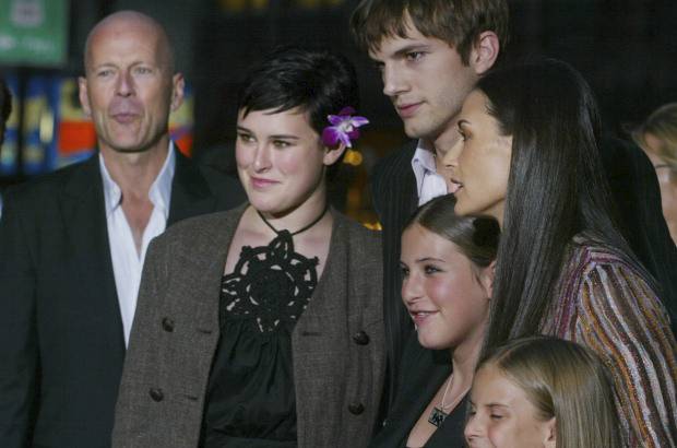 Cortes&#237;a - Nacida en la localidad de Roswell, en Nuevo M&#233;xico, Demi Moore, estuvo casada con el actor Bruce Willis durante catorce a&#241;os.