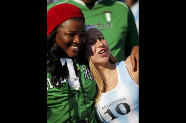 Reuters - Mucha alegría en las tribunas.