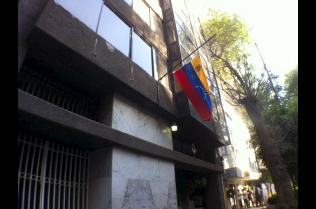 - Algunas im&#225;genes son conmemorativas, otras en tiempo real y otras tantas recordando los momentos y frases del mandatario.