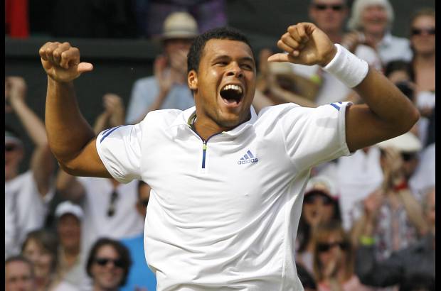 AP - Fue la primera vez que el de Basilea pierde en un torneo del Grand Slam despu&#233;s de haber tenido dos sets a favor: 3-6, 6-7 (3), 6-4, 6-4 y 6-4. Hasta ahora, el seis veces campe&#243;n de Wimbledon hab&#237;a ganado todos los partidos de un Grand Slam en los que se anot&#243; los dos primeros sets (178).