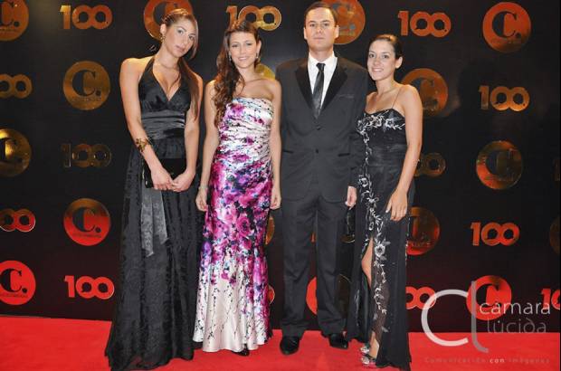 Foto Cámara Lúcida - Lucrecia Vásquez, Andrea Londoño, Simon Echavarría y Laura Estrada.