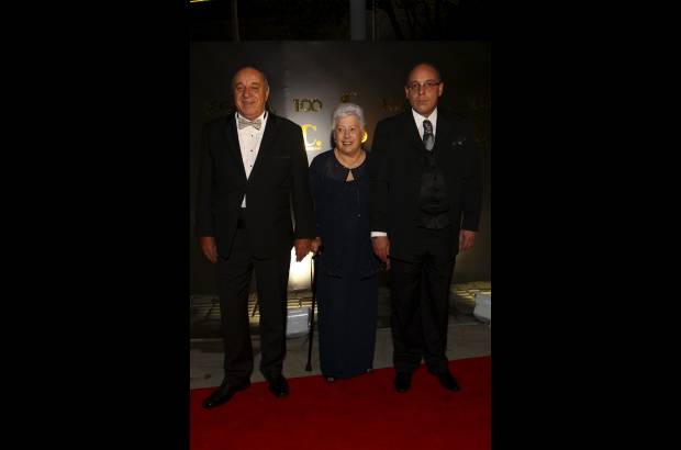 Edwin Bustamante - Jorge Hern&#225;ndez, presidente ejecutivo del diario econ&#243;mico La Rep&#250;blica (izquierda), junto a su esposa L&#237;a de la Cuesta y Juan Carlos Hern&#225;ndez (gerente La Rep&#250;blica).
