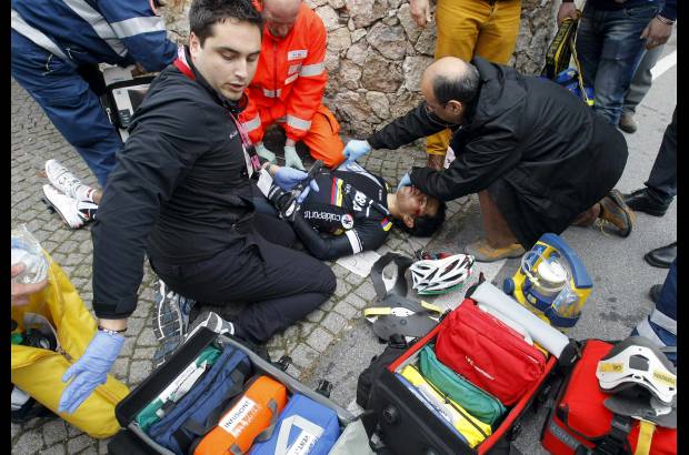 Foto Reuters - El colombiano sufri&#243; un impacto muy violento contra un muro tras perder el control a menos de 80 kil&#243;metros de la meta.