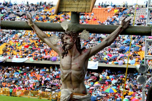 Juan Antonio Sánchez - Más de treinta y cinco mil personas celebraron el Pentecostés, la fiesta católica más grande del año.
