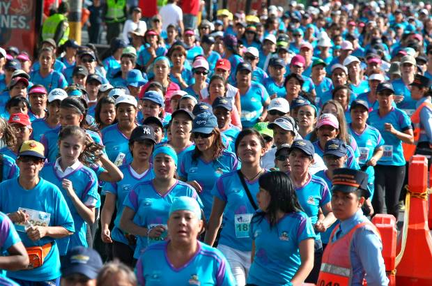 Juan Antonio Sánchez - Este domingo se realizó la primera versión en Medellín de la Carrera de la Mujer.