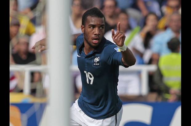 Reuters - Lacazzete fue el autor del gol franc&#233;s en el tiempo reglamentario, a los 50. El atacante lleg&#243; a cuatro conquistas en el torneo y comparte la cima de la tabla de ca&#241;oneros junto al colombiano Luis Muriel y el espa&#241;ol Alvaro V&#225;zquez.