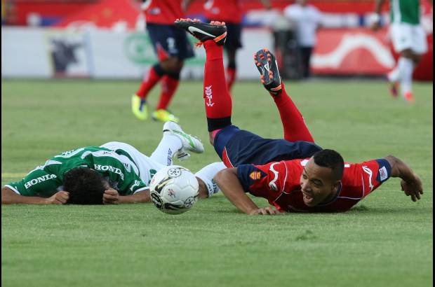 Juan Antonio S&#225;nchez - El Independiente Medell&#237;n gole&#243; 3-0 a Cali en el estadio Atanasio Girardot.