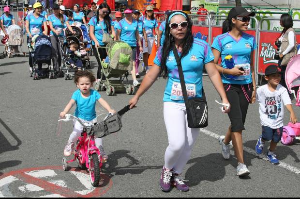 Juan Antonio Sánchez - El calor no fue impedimento para que desde las 7:30 a.m. empezaran a llegar al Parque de los Pies Descalzos.