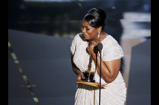 - El momento m&#225;s emotivo fue cuando Octavia Spencer recibi&#243; su premio a mejor actriz secundaria por Historias cruzadas.