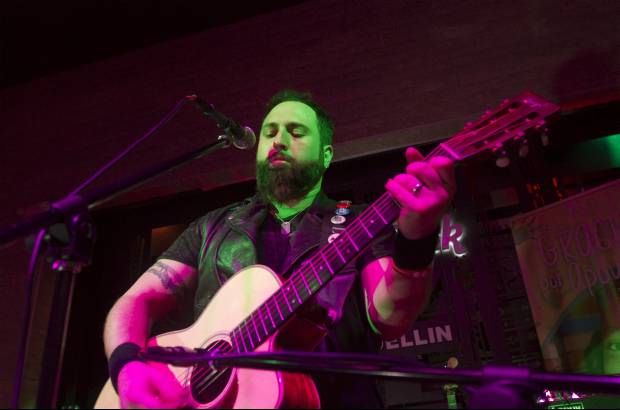 Fotos Edwin Bustamante Restrepo - Monte Pittman, el guitarrista de Madonna, se present&#243; en la noche del martes 27 de noviembre en Hard Rock Medell&#237;n. As&#237; estuvo la velada en im&#225;genes.