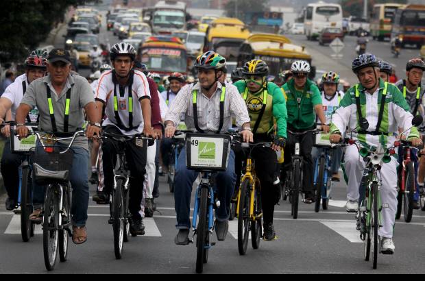 Julio C&#233;sar Herrera - Algunos ciudadanos hicieron parte de este recorrido que desea promover el uso de la bicicleta.