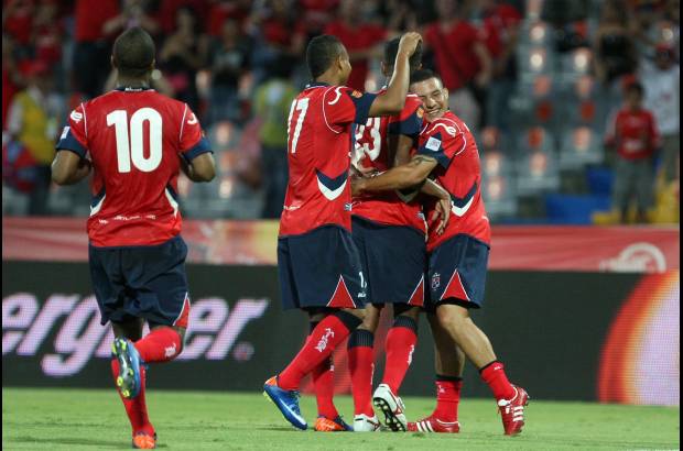 Juan Antonio S&#225;nchez - El Independiente Medell&#237;n gole&#243; 3-0 a Cali en el estadio Atanasio Girardot.