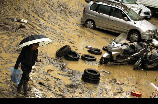 Reuters - Protecci&#243;n Civil dijo, adem&#225;s, que todav&#237;a se espera una nueva crecida del torrente Bisagno.