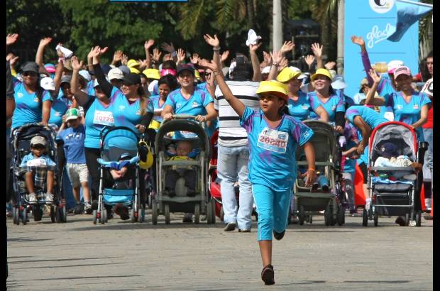 Juan Antonio Sánchez - Hubo atletas en infantil, juvenil, máster, plus, abierta y élite. Además, participaron madres con niños en coche.